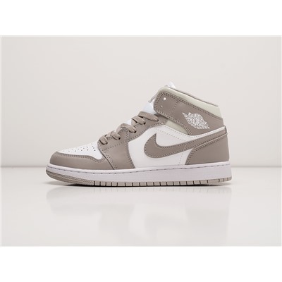 Кроссовки Nike Air Jordan 1 Mid