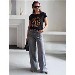 Нарядная футболка с золотистым принтом