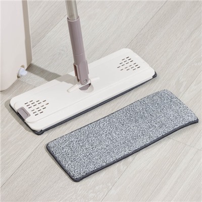 Швабра с отжимом и ведром Доляна, ведро с 2 отсеками 21×18×37, швабра 32×12×128 см, отсек 4 л, дополнительная насадка из микрофибры