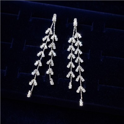 Серьги бижутерия висячие вечерние с камнями, цвет: серебристый и прозрачный, арт.012.060