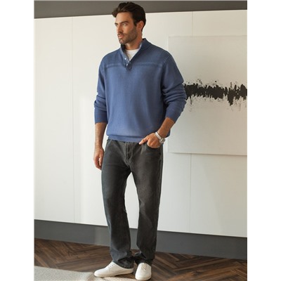 Свитер фактурной вязки с застежкой на крупные кнопки