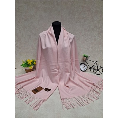 Тёплый палантин, цвет светло розовый