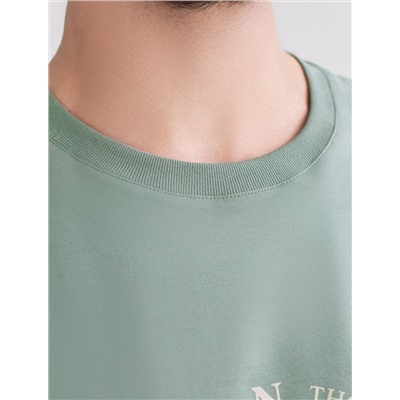 Футболка полуприлегающего кроя с принтом из премиального хлопка