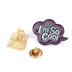Набор значков "I am so cool!" эмалированные, размер изделий: Im so cool 3,3x2,4 см, очки 3,8x1,3 см, сумка 1,6x2,5 см, помада для губ 0,9x3,1 см на карточке 7,0x9,5 см с пластиковым пакетом