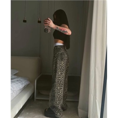 Джинсы #22904207