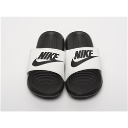 Сланцы Nike