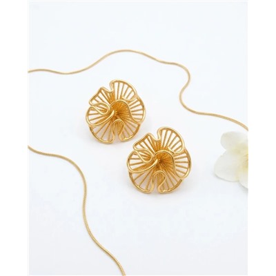 Стильные серьги