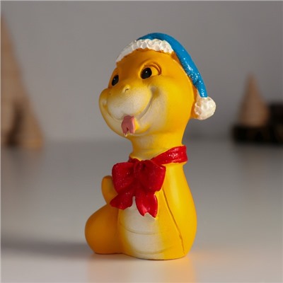 Фигурка полистоун «Змейка жёлтая в синей шапке и красном бантике», 5×4×9 см