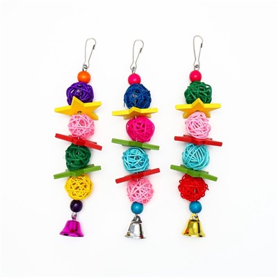 Игрушка для птиц, мячики такрау с колокольчиком и бусинам, микс цветов