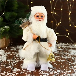 Дед Мороз под ёлку «Зимнее волшебство. Новогодняя игрушка в меховом костюме, с фонариком» двигается, с подсветкой, 28 см, белый