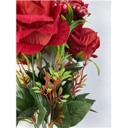 Букет шикарных бархатных Роз с ягодами 50см 7