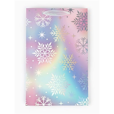 Пакет подарочный «Новогодний сюрприз», голография, тиснение, с ёлочной игрушкой и шильдиком, 25.5×9×30 см