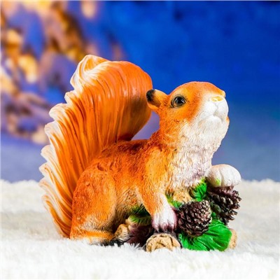 Садовая фигура из полистоуна «Белка на ветке с шишками», 14×24×21 см