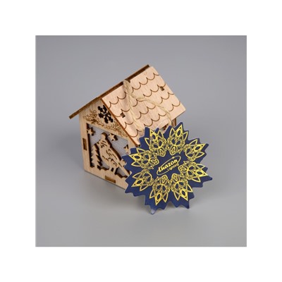 Ёлочная игрушка «Домик с птицей», 8×5×6 см, 1 LED, от батареек, свечение тёплое белое