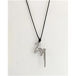 Подвеска на шнурке