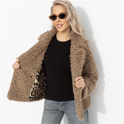 Полупальто с акцентным подкладом, Слишком заметна