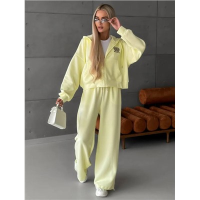 Спортивный костюм #23034951