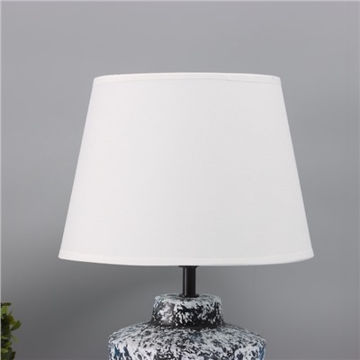 Лампа настольная «Клауд» 1×40 Вт Е27 черный/белый 25×25×38.5 см