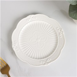 Тарелка керамическая пирожковая Magistro «Этюд», d=15 см, цвет белый