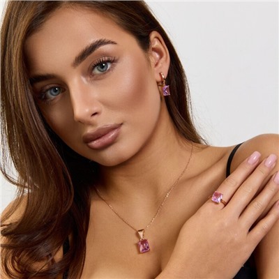 Комплект ювелирной бижутерии коллекция "Дубай" серьги, кулон и кольцо 18 р покрытие позолота, вставка: стекло, цвет: светло-фиолетовый, арт.215.580-18