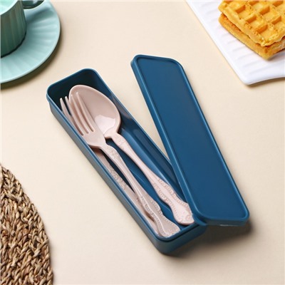 Набор столовых приборов Доляна, 4 предмета: вилка, ложка, нож, футляр синий, приборы МИКС