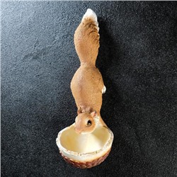 Подвесной декор - кормушка из полистоуна «Белочка», 35×11×11 см