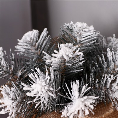 Новогодняя хвойная композиция на стол 20 см «Снегопад», заснеженная