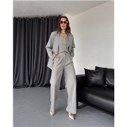 Костюм тройка