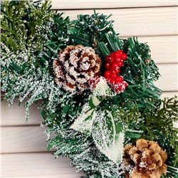 Венок новогодний d=30 см «Зимнее волшебство. Уютная сказка» листья, ягоды, шишки