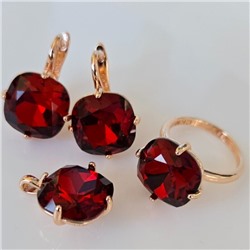 Комплект ювелирной бижутерии коллекция "Дубай" серьги, кулон и кольцо 19 р, покрытие позолота, вставка: искусственный кристалл под Сваровски, цвет: красный, арт.314.816-19