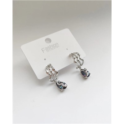 Стильные серьги