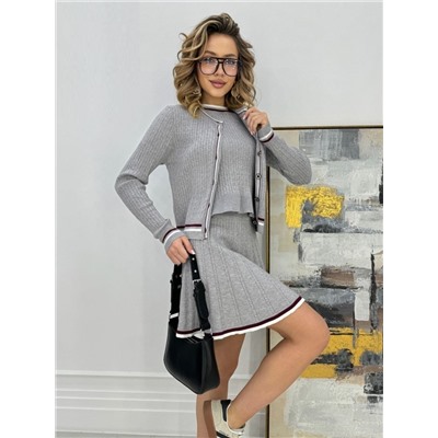 Костюм тройка