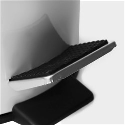 УЦЕНКА Ведро мусорное с педалью Stölz, 12 л, нержавеющая сталь, белое