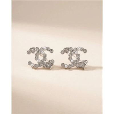 Стильные серьги