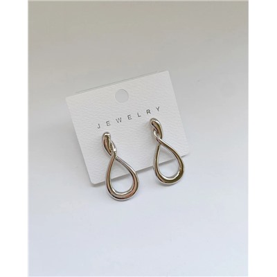 Стильные серьги