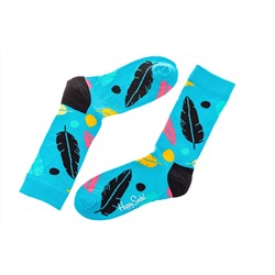 Носки женские с высокой резинкой и принтом "Пёрышки", хлопок-полиамид-эластан, цвет голубой