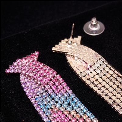 Серьги длинные висячие со стразами "Вечерние", цвет: розовый, голубой и фиолетовый, арт.012.043