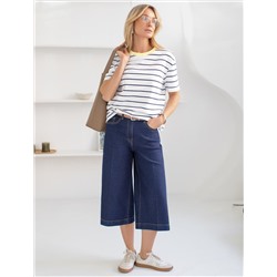 Джинсовые шорты бермуды со стрелками из эластичного денима