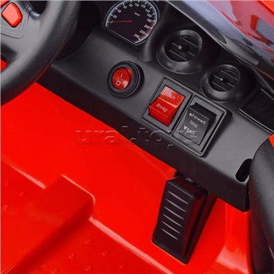 Электромобиль "Престиж" на аккумуляторе, с р/у управлением, в коробке (красный)