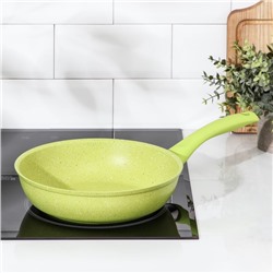 Сковорода KUKMARA Trendy style, d=24 см, пластиковая ручка, антипригарное покрытие, алюминий, зелёная