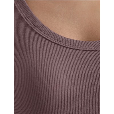 Топ с круглым вырезом из фактурного трикотажа в рубчик