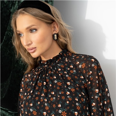 Платье с акцентными рукавами, Стильная эйфория