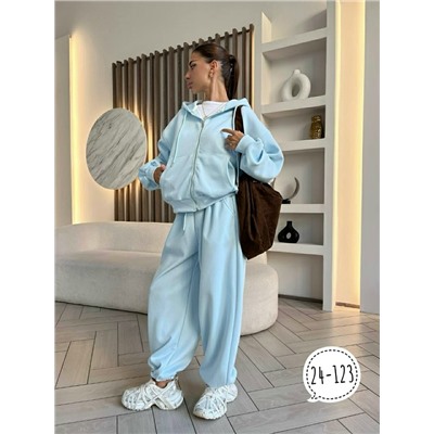 Спортивный костюм #23117162