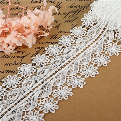 Кружево гипюровое, 80 мм, 6.8±0.5 м, белое