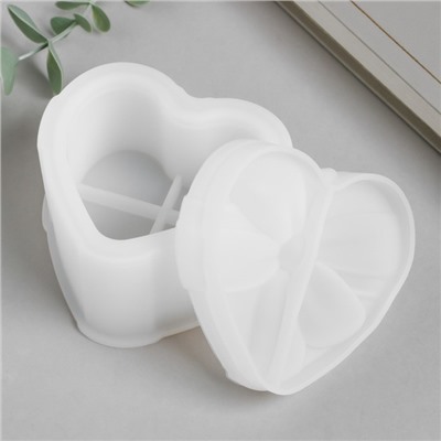 Молд силиконовый «Шкатулка - бантик сердце» с крышкой 8.4×9.7×6.7 см