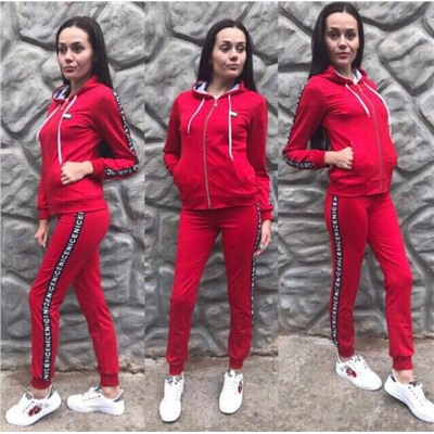 спортивный костюм