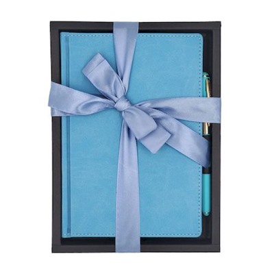 Подарочный набор Ежедневник недатированный А5+ 272 стр. "VELVET" (НЕБЕСНО-ГОЛУБОЙ)+ ручка 3-115/22-2 Bruno Visconti