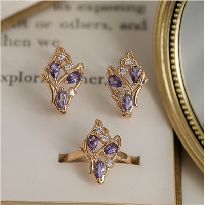 Комплект ювелирной бижутерии коллекция "Дубай" серьги и кольцо 18 р, покрытие позолота, вставка: фианиты, цвет: фиолетовый и прозрачный, арт.007.175-18