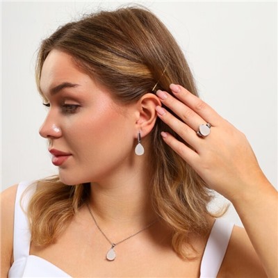 Комплект ювелирной бижутерии серьги, кулон и кольцо 19 р, покрытие: посеребрение, вставка: фианит, цвет: молочный матовый, арт.213.904-19