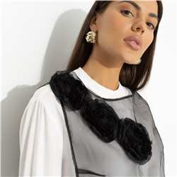 Накидка на завязках, Вызывающе элегантная